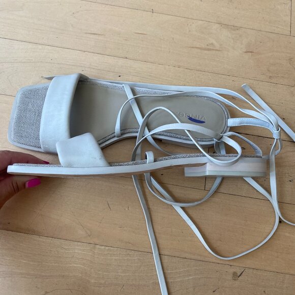 Vince Women's Ivory "Layla" sandals sz 10 leather ankle wrap - Picture 6 of 6